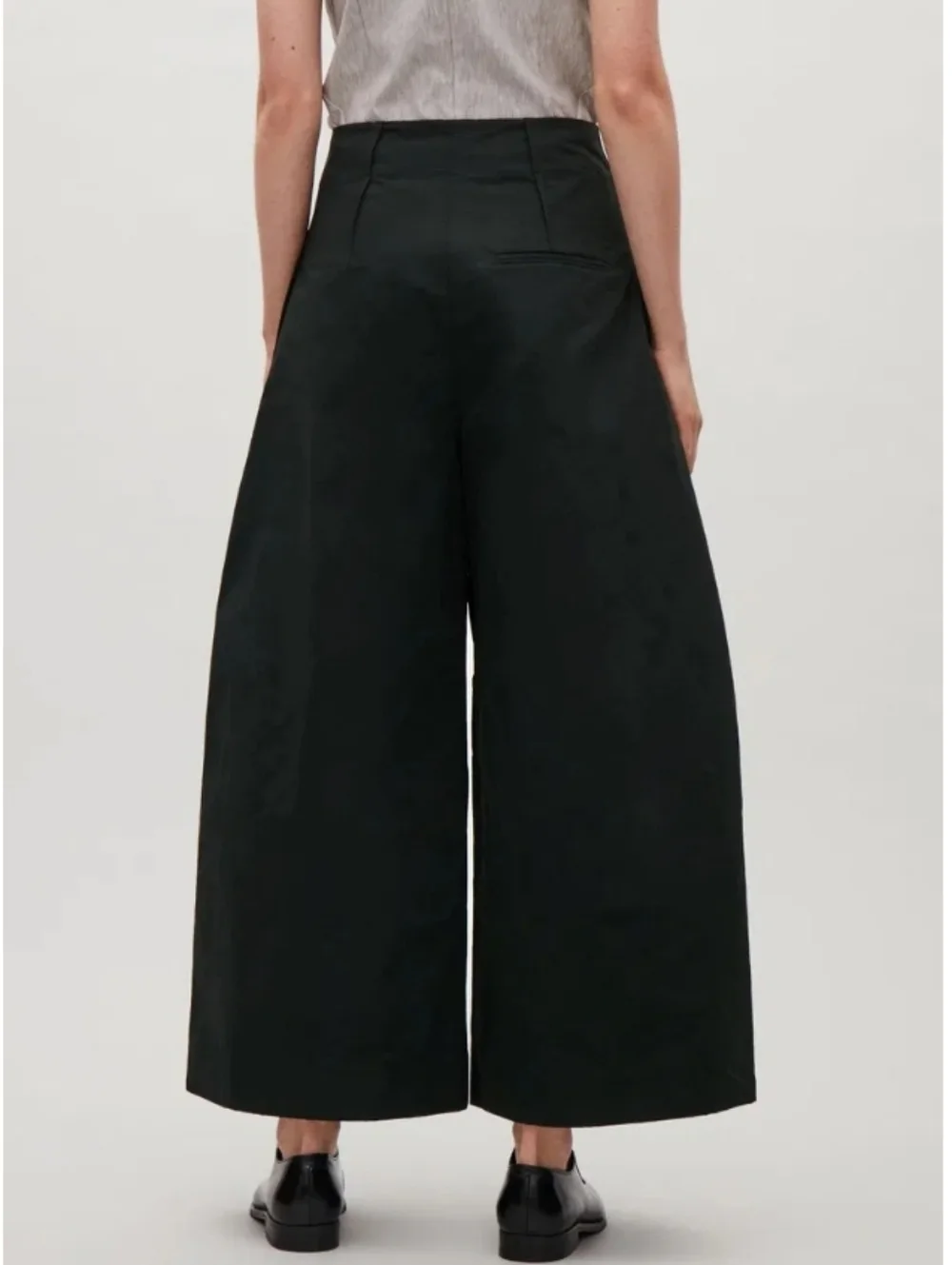 COS Flap Detail Wide-leg Trouser - Picture 10 of 12